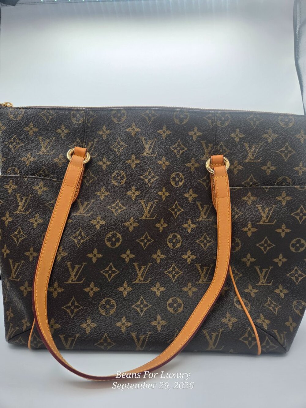 Louis Vuitton Totally MM Monogram Tote FL5110 | Authentic